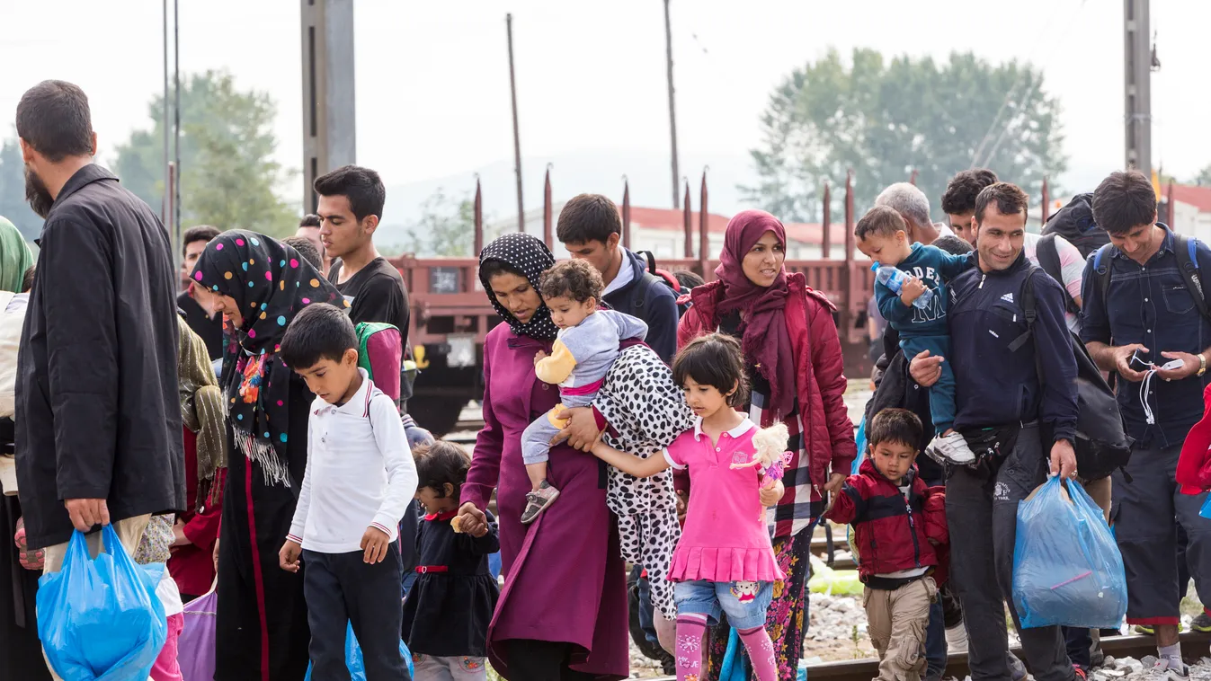 Francia belügyminiszter: Nincs megállapodás az unión belül a migránsok szétosztásáról