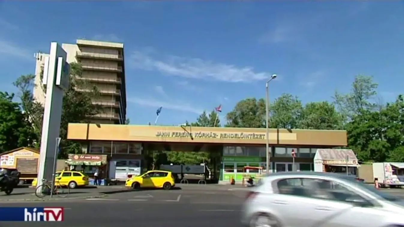 Roham: hiába rugdosta a kórház kapuját a taxis