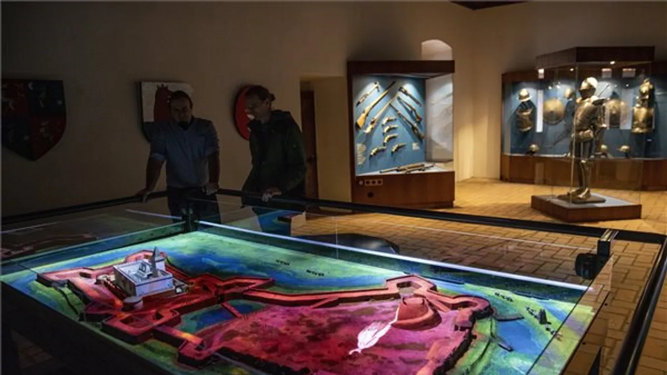 Átadták az új, digitális látványelemeket a gyulai várban