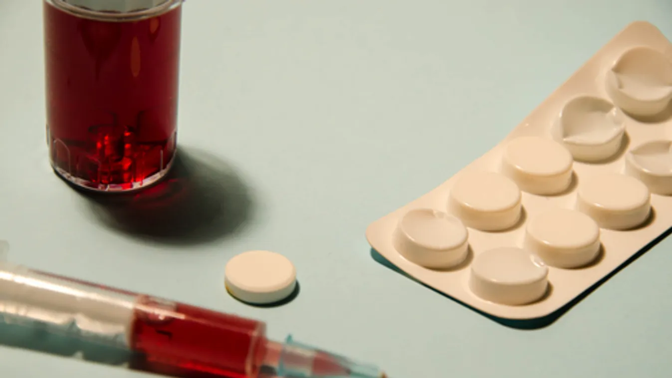 Interneten rendelt drogot, vádat emeltek ellene