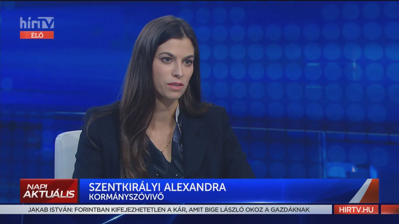 Szentkirályi Alexandra: Lehetséges, hogy a harmadik oltás felvételéhez lesz kötve a védettségi igazolvány