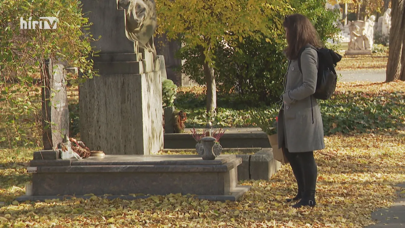 Hétvégén is nagy volt a forgalom a temetőkben