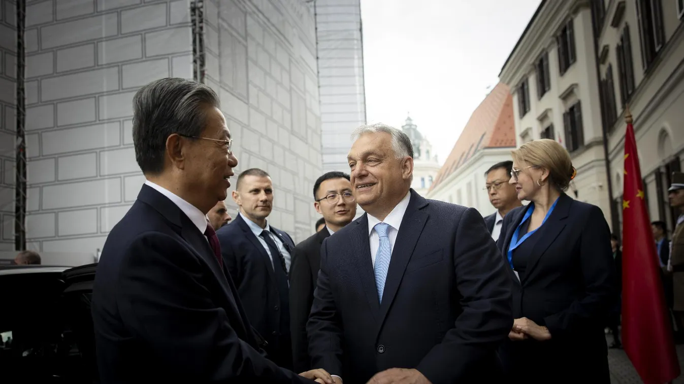 Orbán Viktor a Kínai Népköztársaság Országos Népi Gyűlése Állandó Bizottságának elnökével tárgyalt