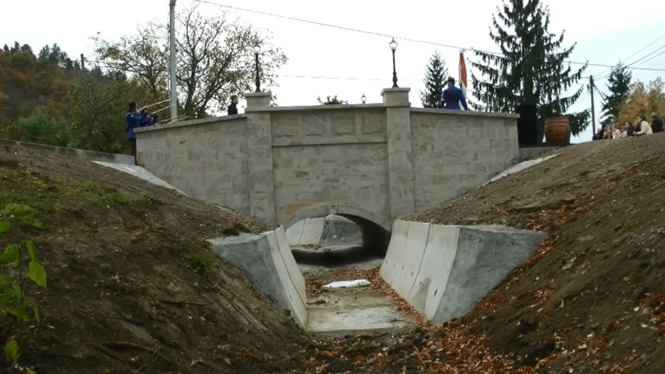 Új hidat kapott a zsákfalu