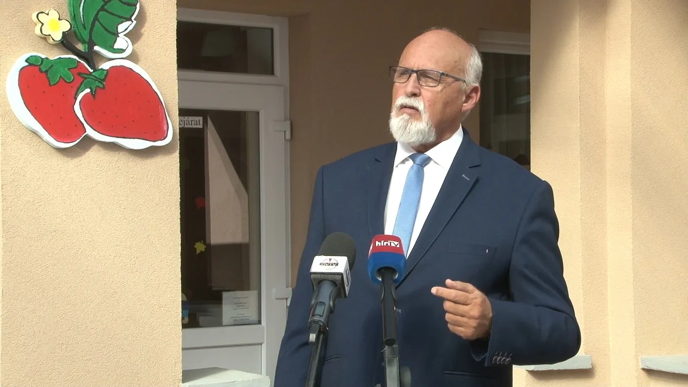 Jövőt épít Hangony