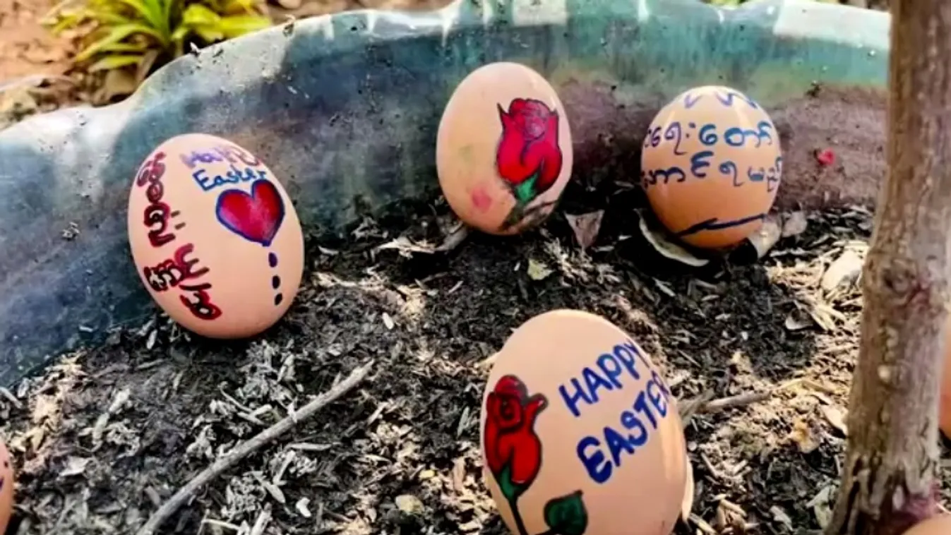 Üzentek húsvétkor a mianmari tüntetők