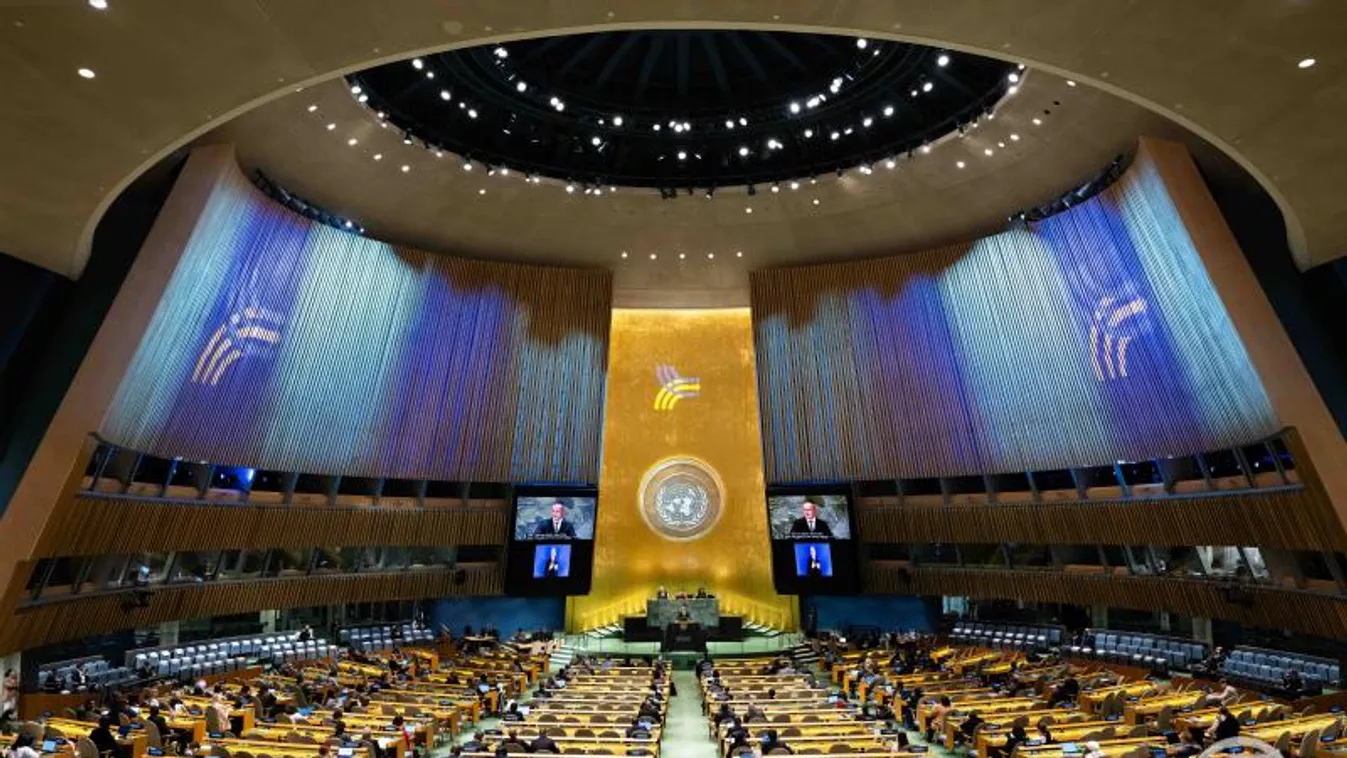 Szijjártó Péter: Magyarország ellenzi a kínai elektromos autókra kivetendő EU-s büntetővámokat