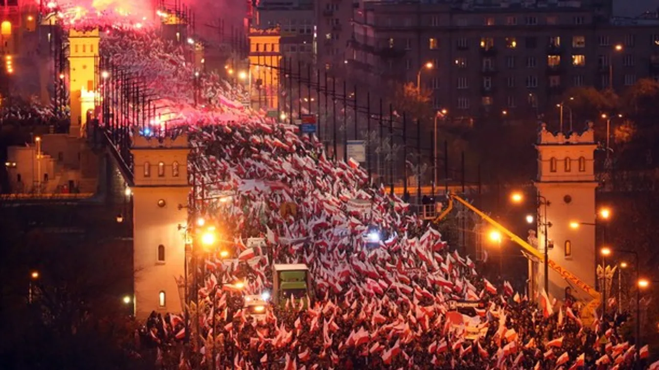 Több mint 200 ezren ünnepeltek Varsóban