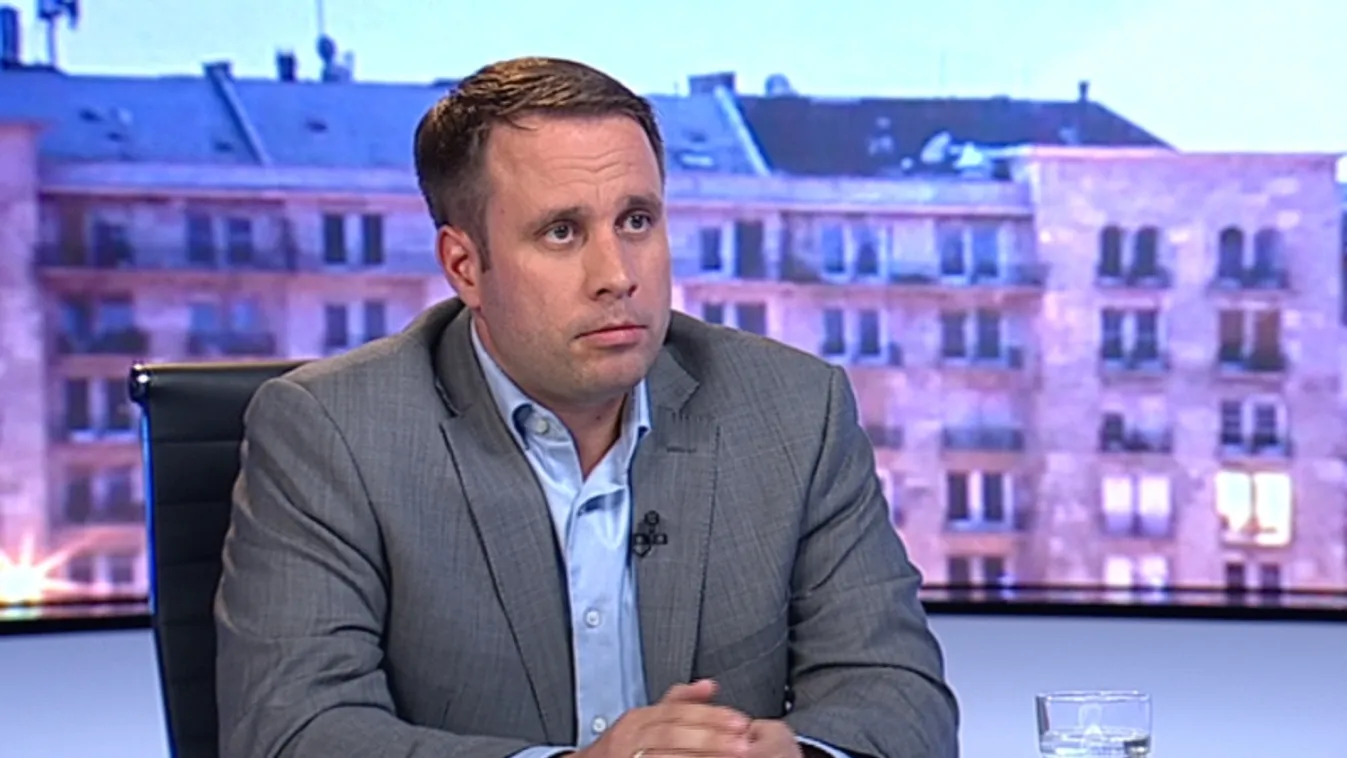 Dömötör: A nyomás ellenére is érvényesíti akaratát a kormány