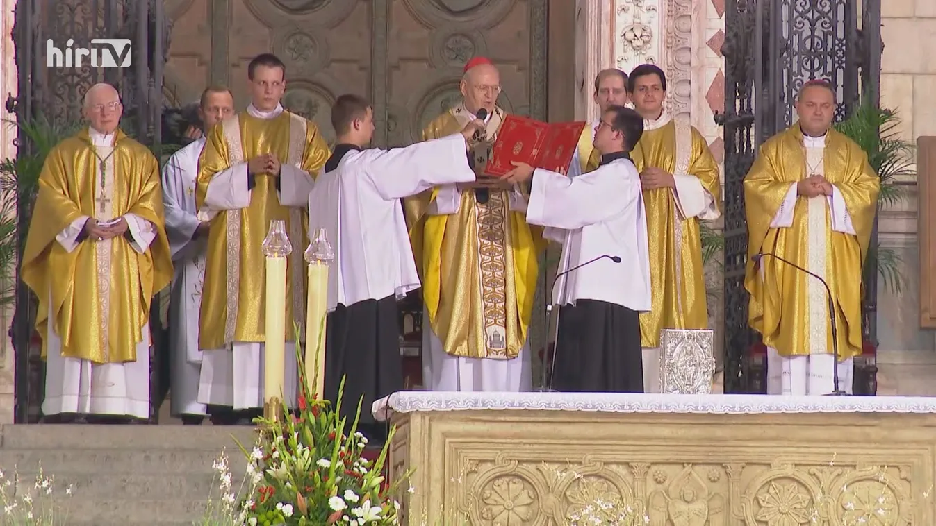 Több ezren vettek részt az idei Szent Jobb körmeneten