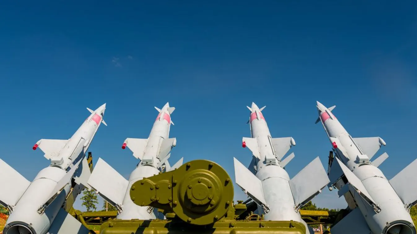 Izrael elfogott négy rakétát