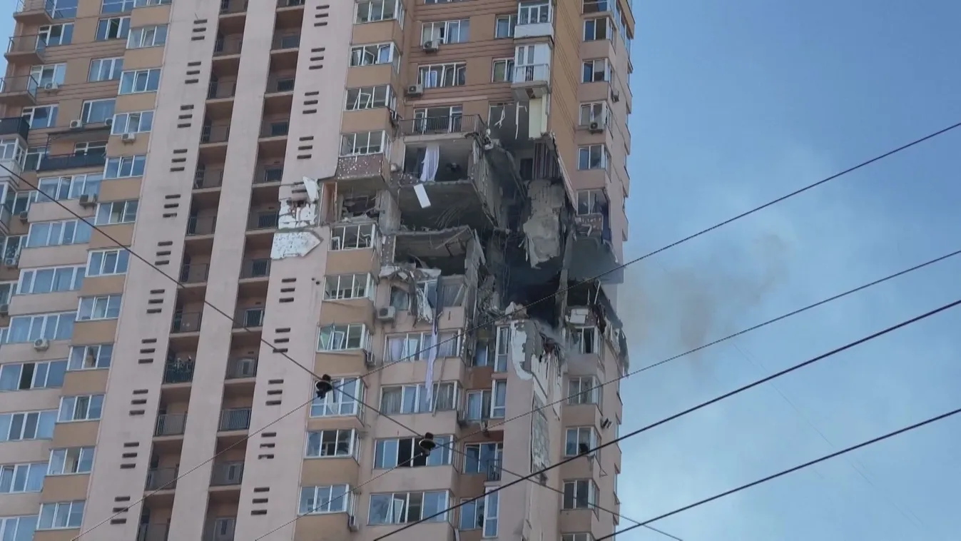 Találat ért egy kijevi lakóházat, halottak is vannak