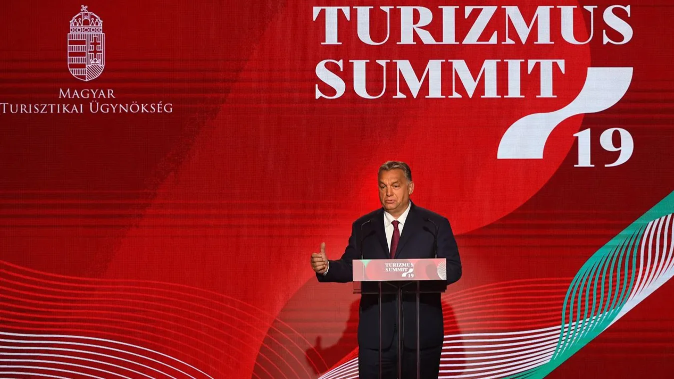 Orbán Viktor: A turizmus a hazaszeretet kifejezésének egyik formája