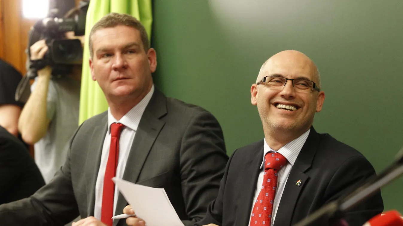 Az ellenzék a kormány vereségéről beszél