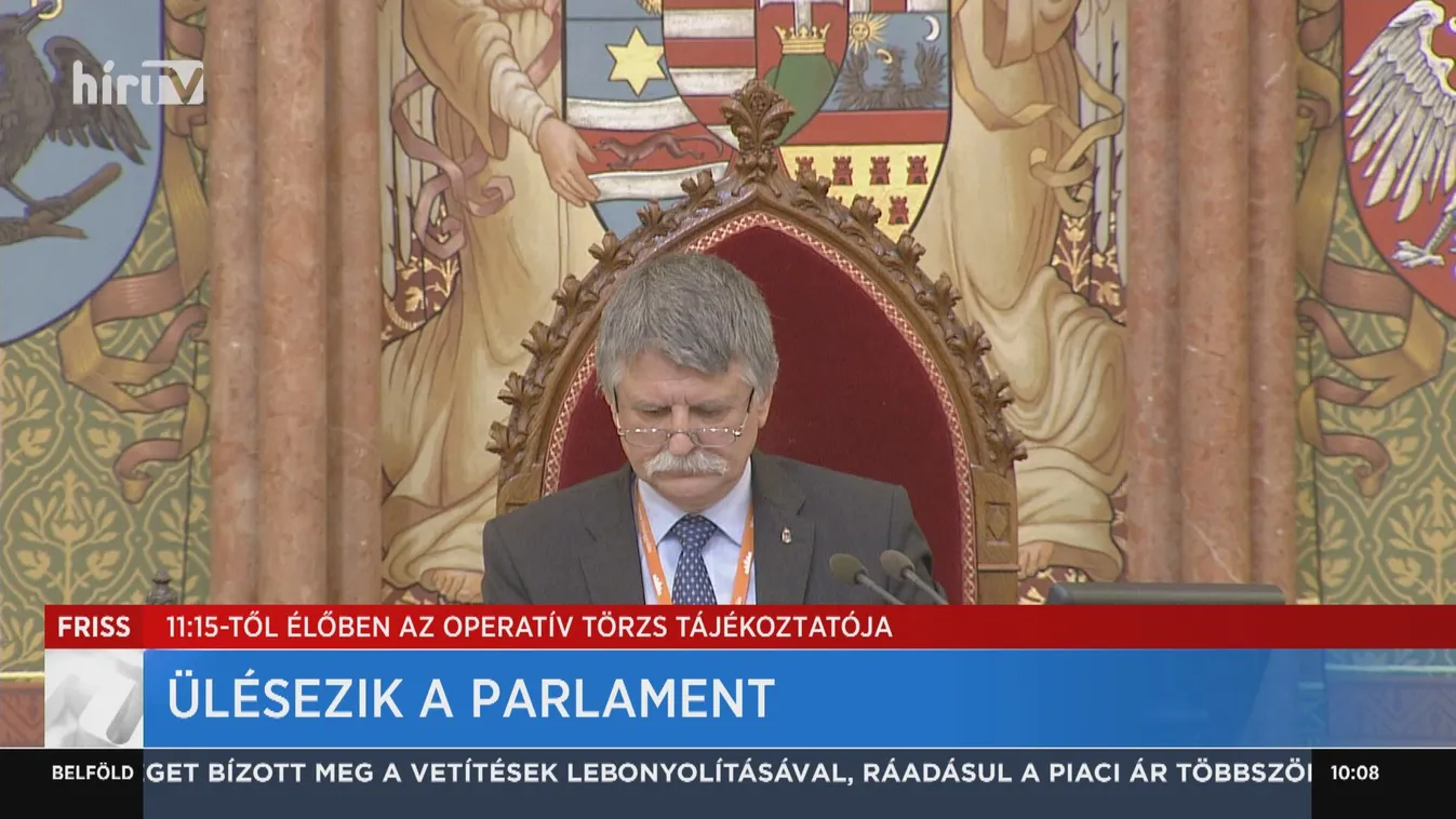Ülésezik a parlament
