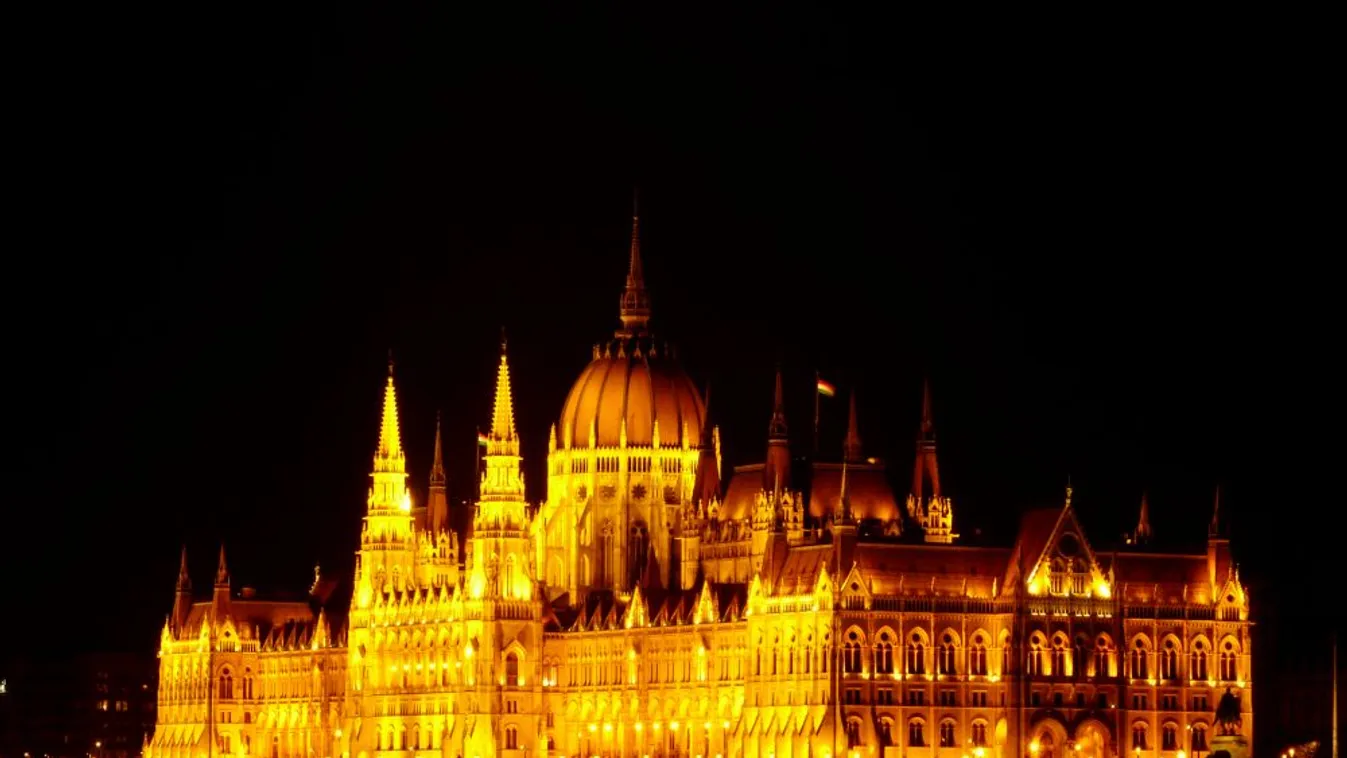 Ünnepi ülésnapon emlékezik harminc évvel ezelőtti megalakulására az Országgyűlés