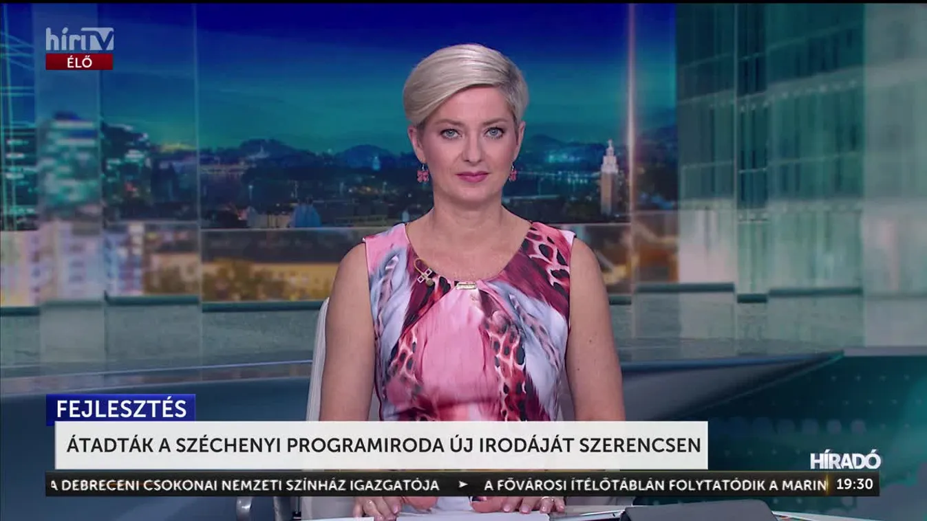 ÁTADTÁK A SZÉCHENYI PROGRAMIRODA&nbsp;ÚJ IRODÁJÁT SZERENCSEN