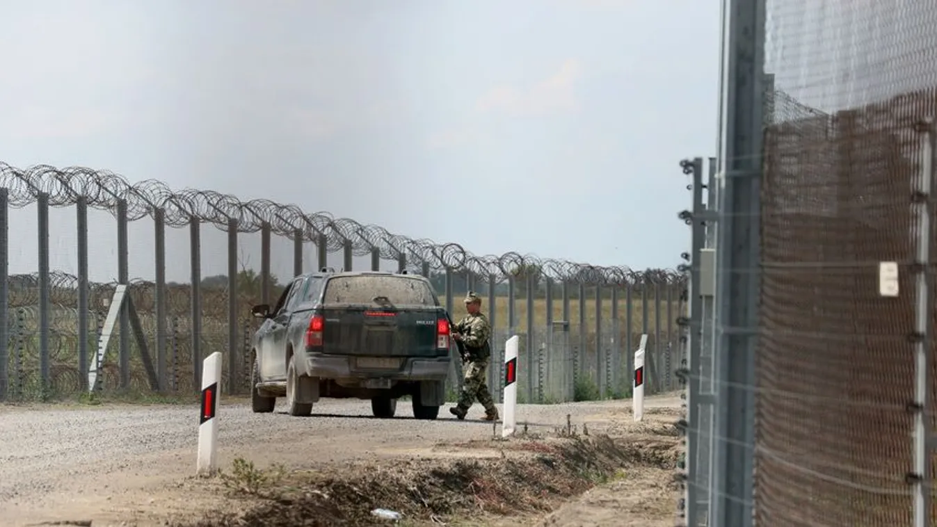 A határvédők életére törnek az embercsempészek