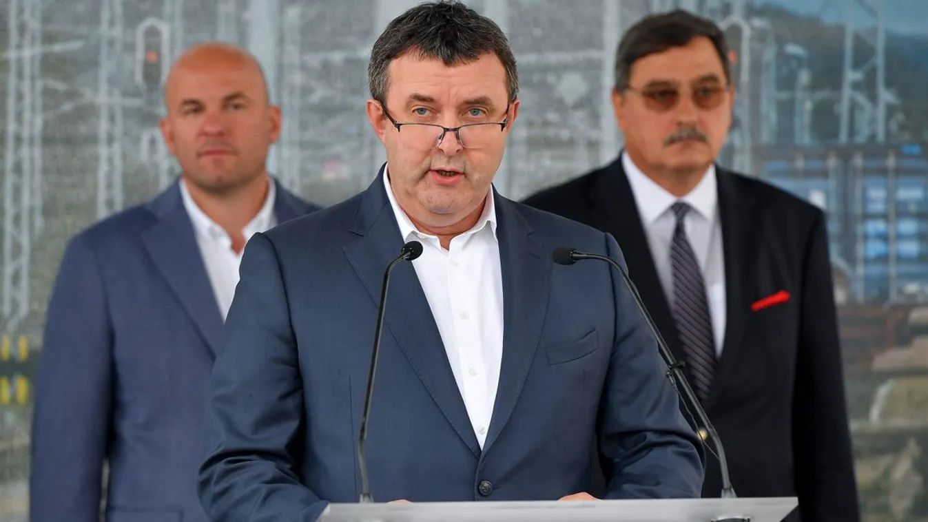 Átadták a villamosított Mezőzombor-Sátoraljaújhely vasúti szakaszt