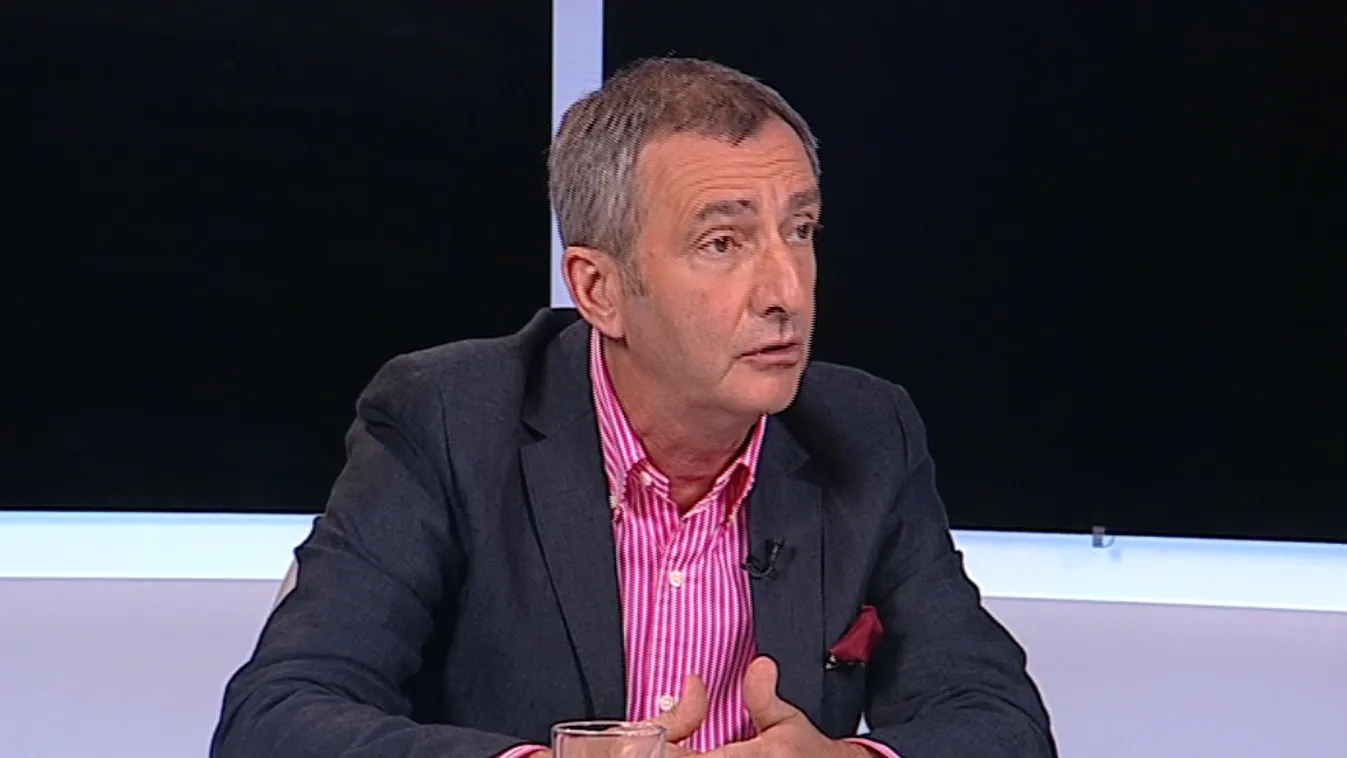 Félévet értékelt Orbán – Csörte