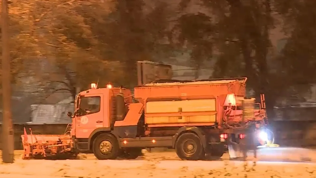 A havazás Budapest számos pontján fennakadásokat okozott + videó