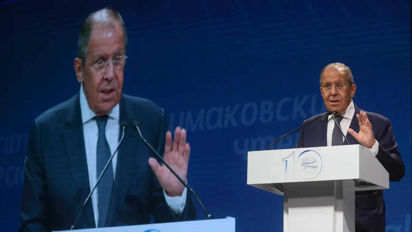 Lavrov szerint az USA részéről naiv vágy, hogy egyszerre tartóztathatják fel Moszkvát, Pekinget, és Teheránt
