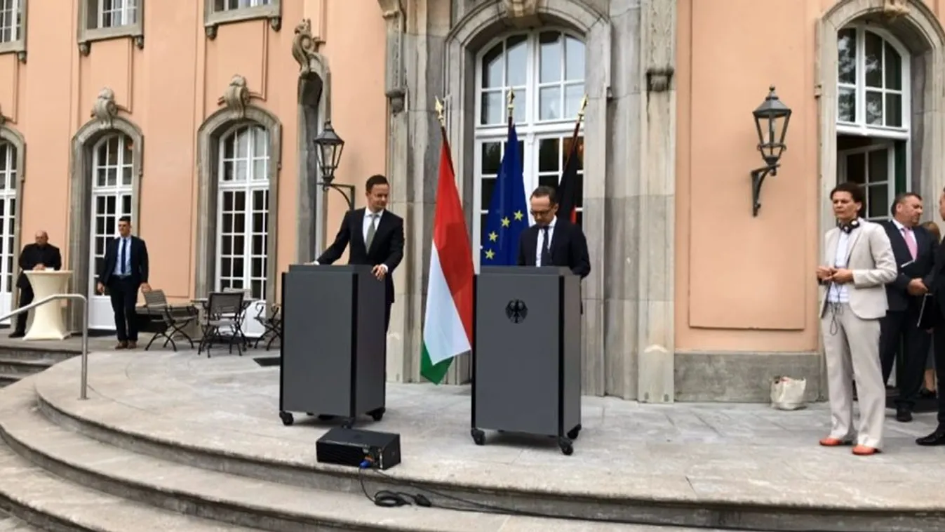 Szijjártó sajtótájékoztatón hazudtolta meg német kollégáját
