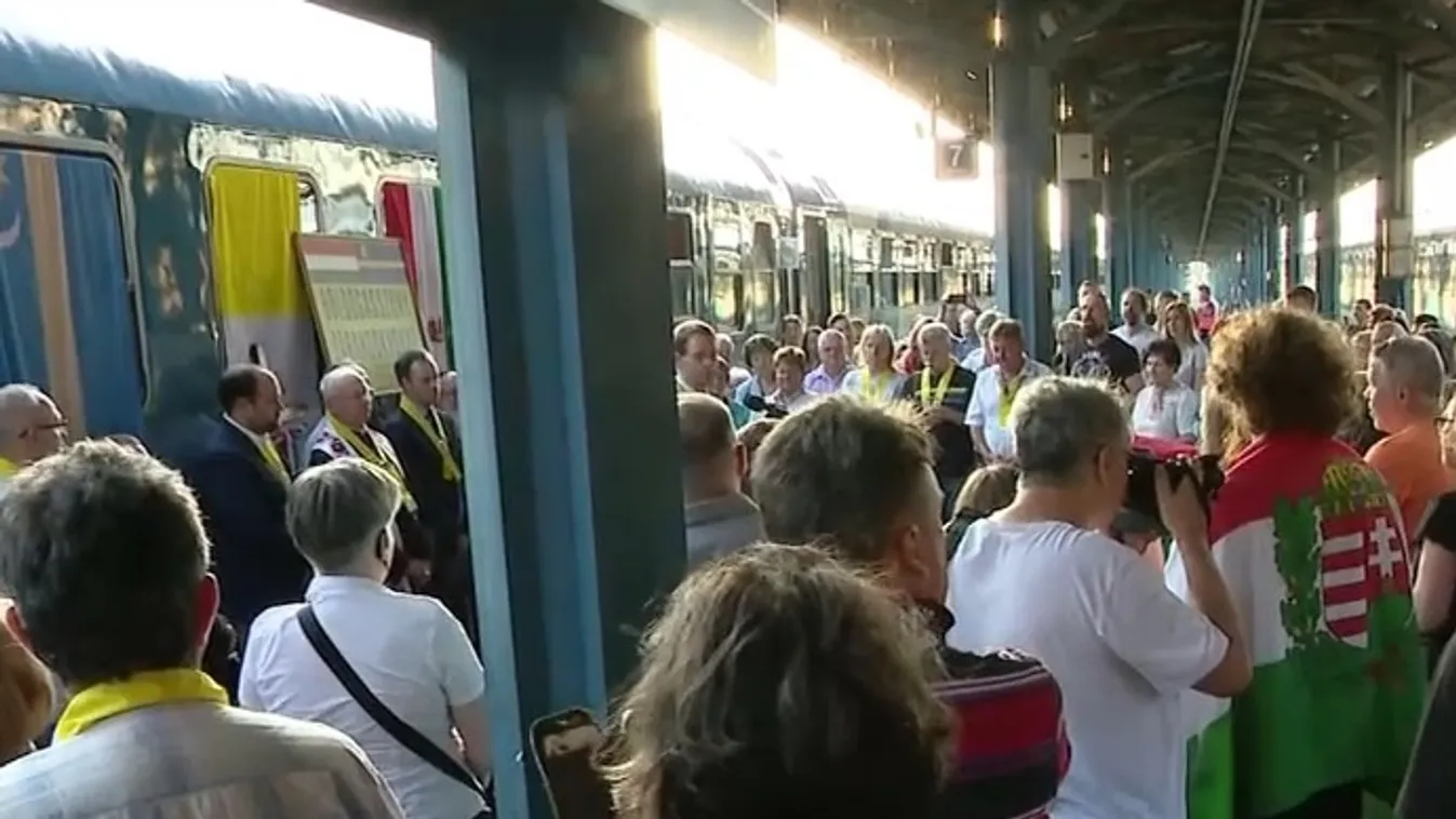 Elindult a 12. Boldogasszony zarándokvonat Budapestről Csíksomlyóra  + videó