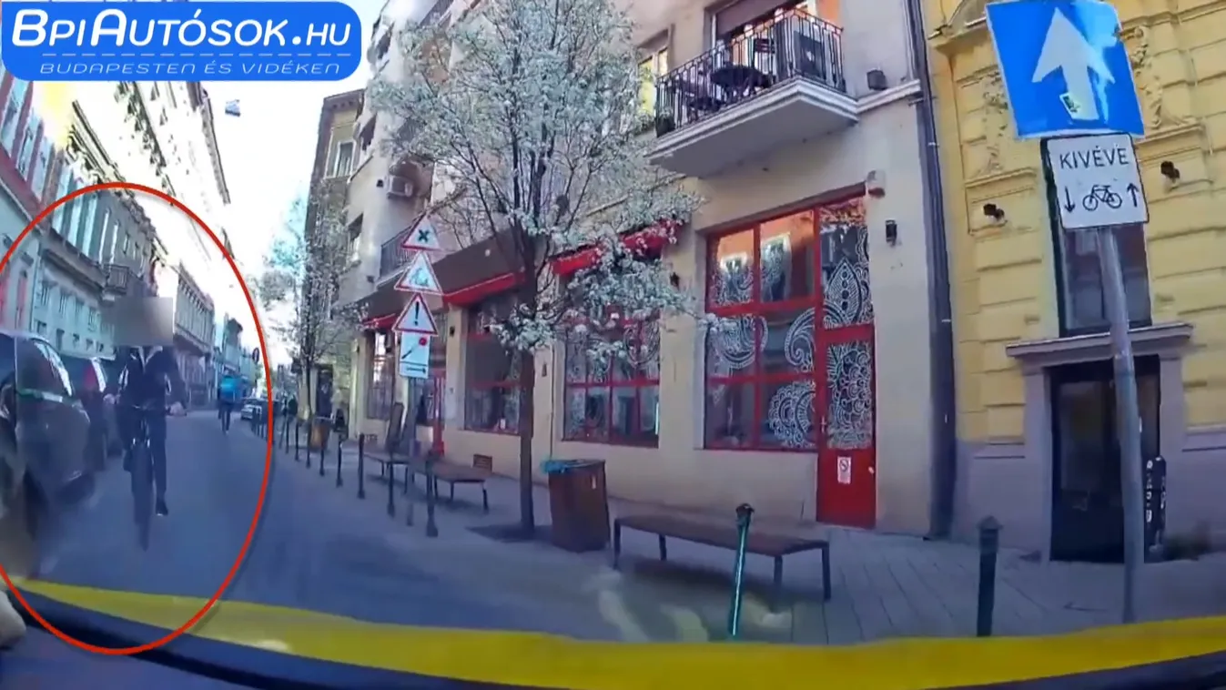 Heves szóváltásba keveredett egy taxis és egy kerékpáros Budapesten + videó