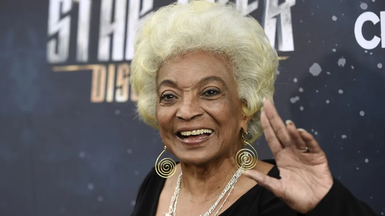 Az űrbe küldik az elhunyt Star Trek-színésznő hamvait