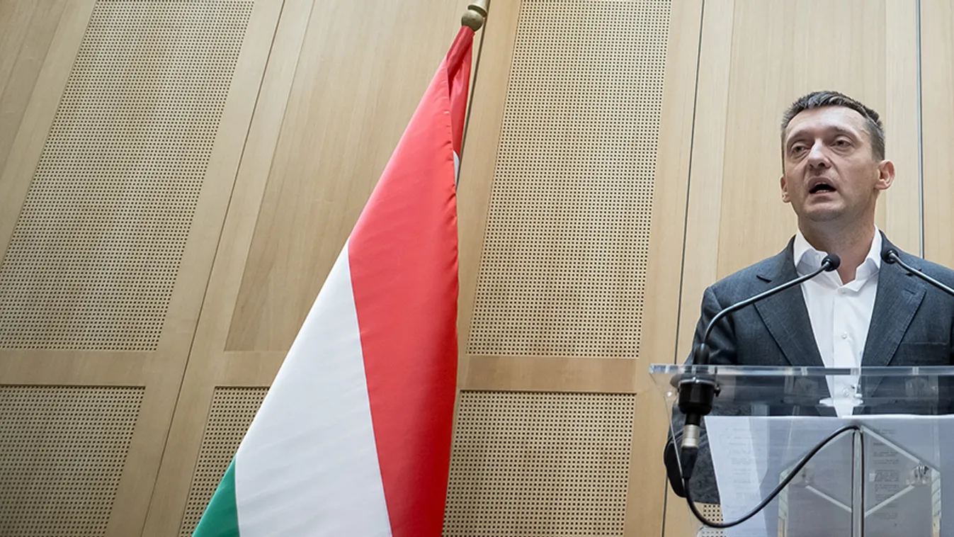 Alkotmánymódosítást ígér Rogán