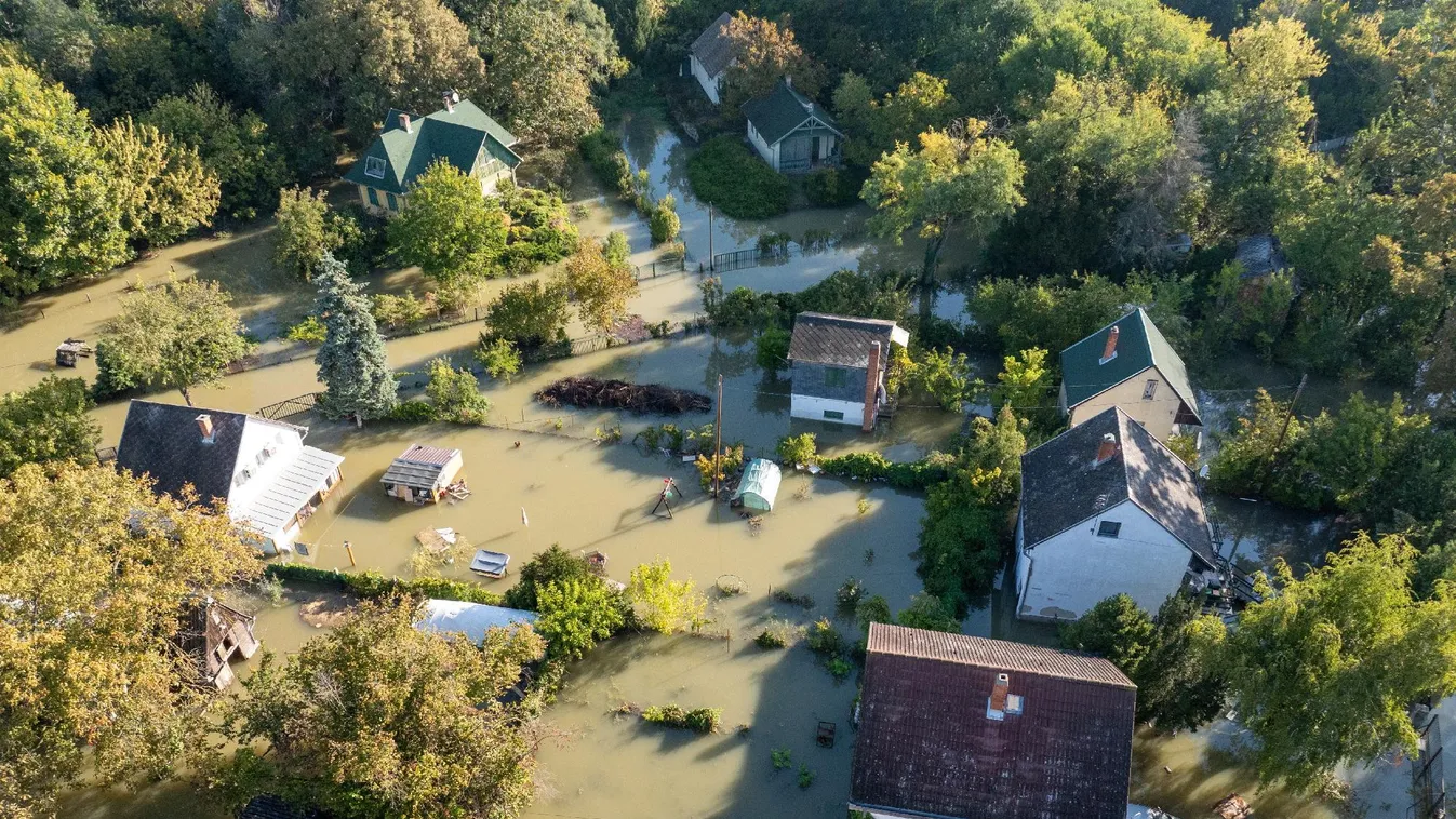 Siklós Gabriella: Az árhullám Dunaföldvár térségében jár és az alsóbb szakaszok felé tart + videó