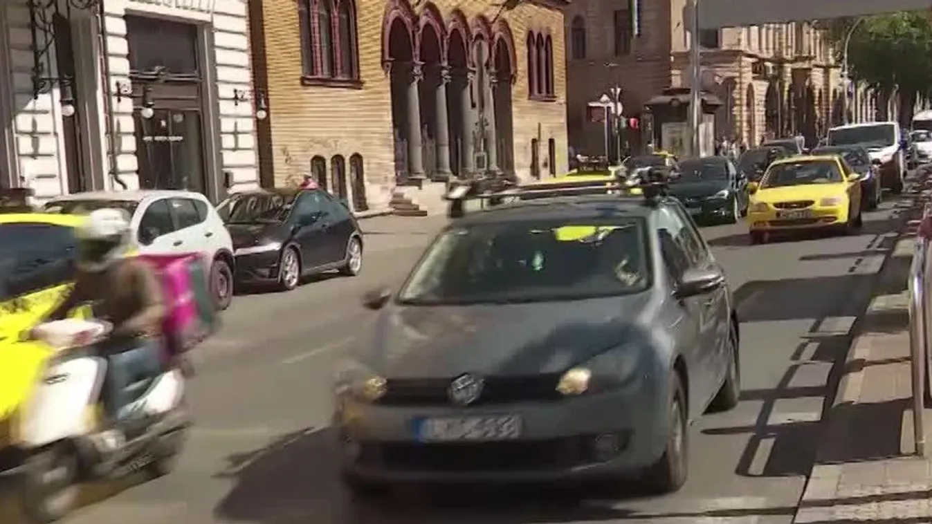 A felvonulás megbénította a főváros forgalmát + videó