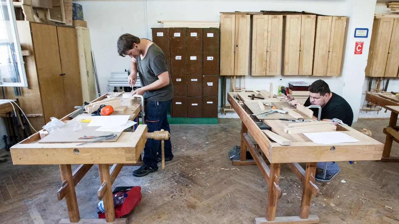 Pölöskei Gáborné: tartalmában és módszertanában is átalakul a szakképzés