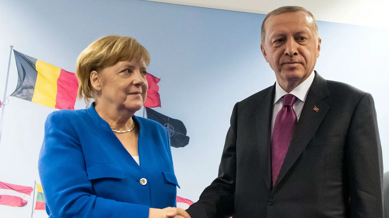 Merkel Erdogannal egyeztetett a menekültügyi válságról