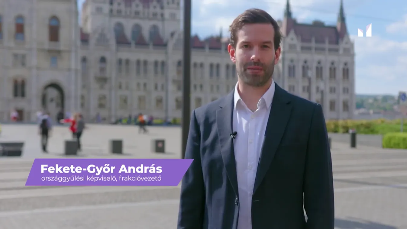 Alternatív esküvel készült a Momentum