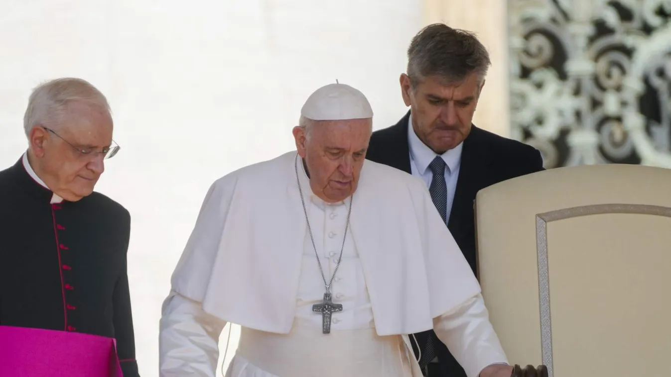 Átvitték a pápa koporsóját a Szent Péter-bazilikába
