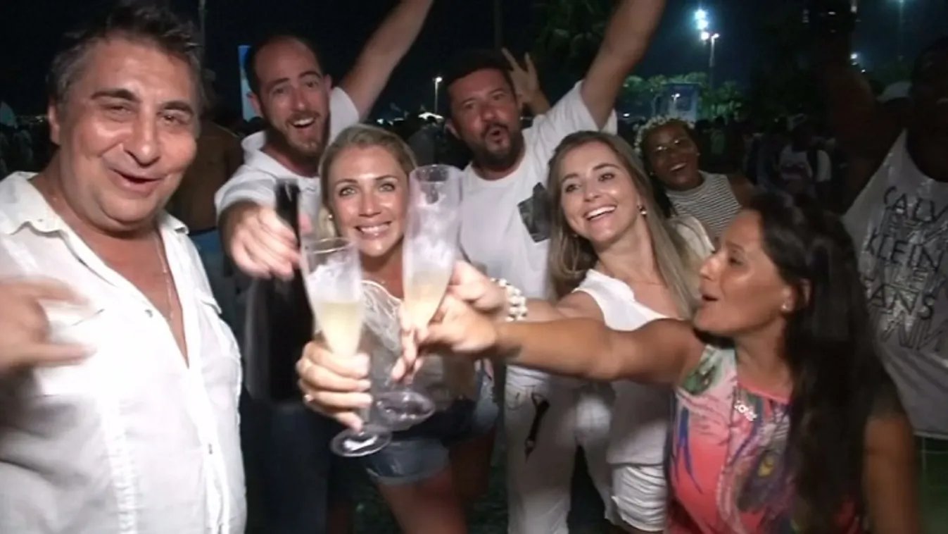 Tűzijáték, pezsgő, kristálygömb, bikini – így ünnepeltek világszerte