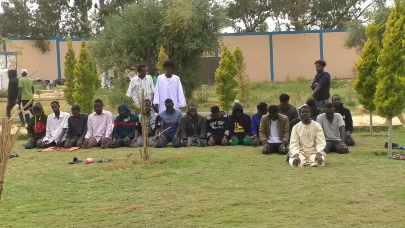 Olaszországba érkezett másfél száz, a tripoli harcok elől evakuált menekült