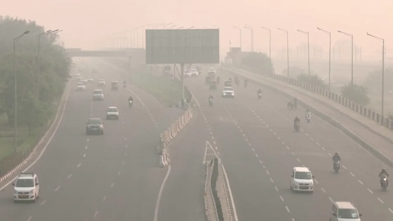 Megnyitotta kapuit a szmogos India