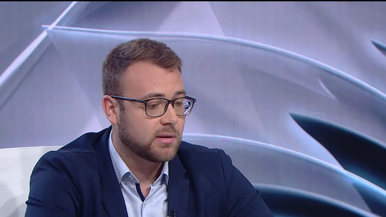 Magyar Nemzet: A Párbeszéd pénzén táboroztat a Szikra Mozgalom