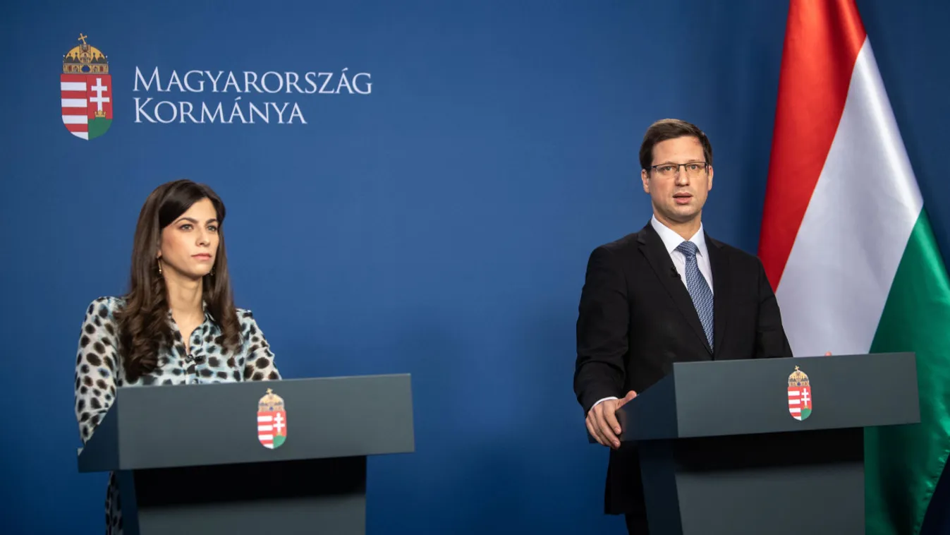 Gulyás Gergely: Augusztusig biztosan kelleni fog a védettségi igazolvány