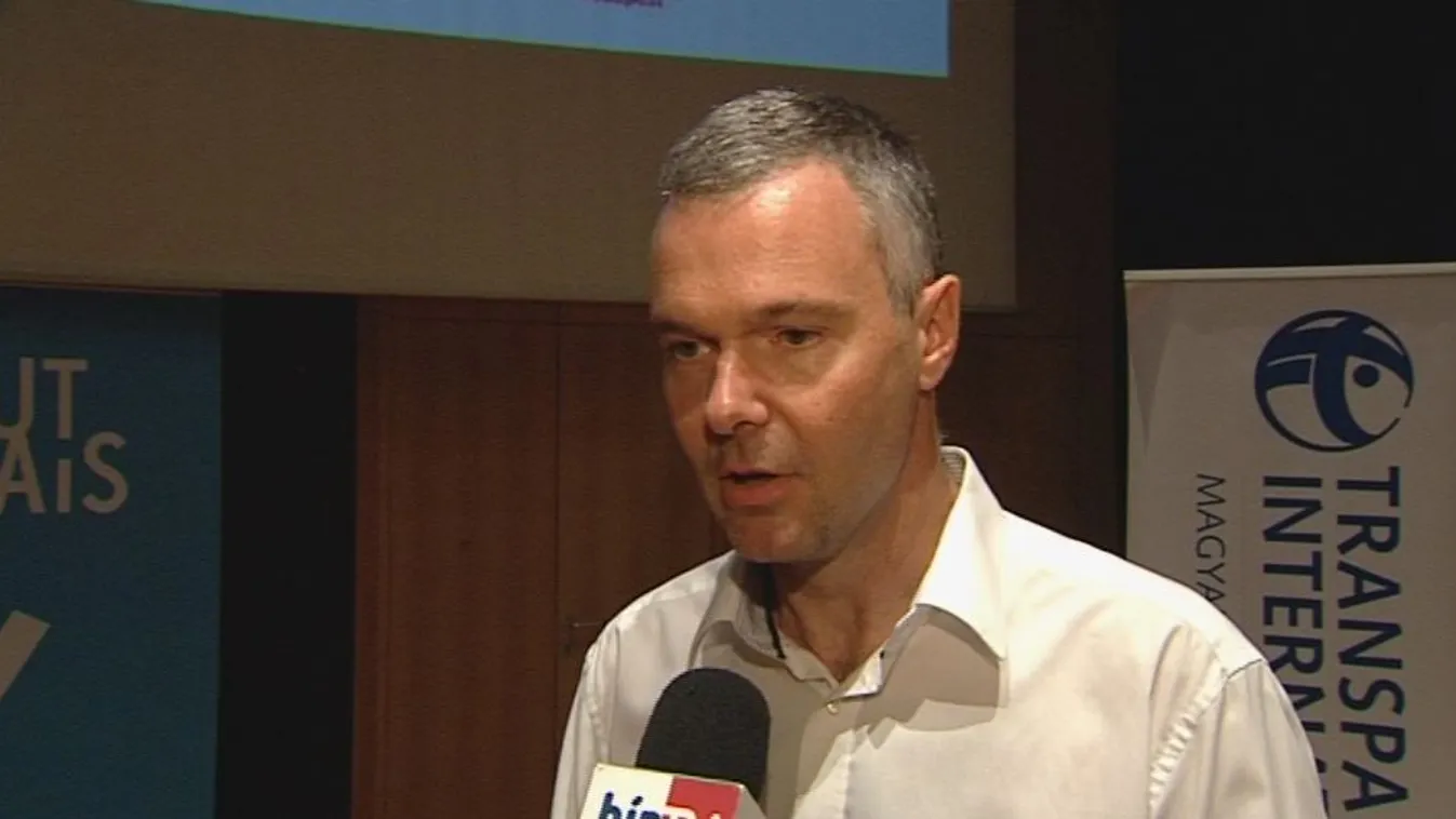 „Az oknyomozó újságírás a demokrácia garanciája”