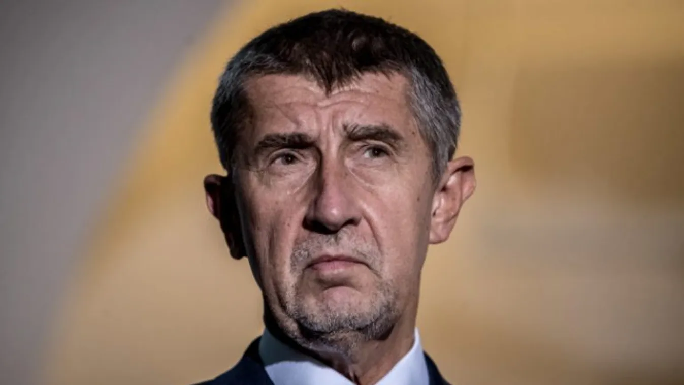Több mint százezren követelték Andrej Babis lemondását Prágában