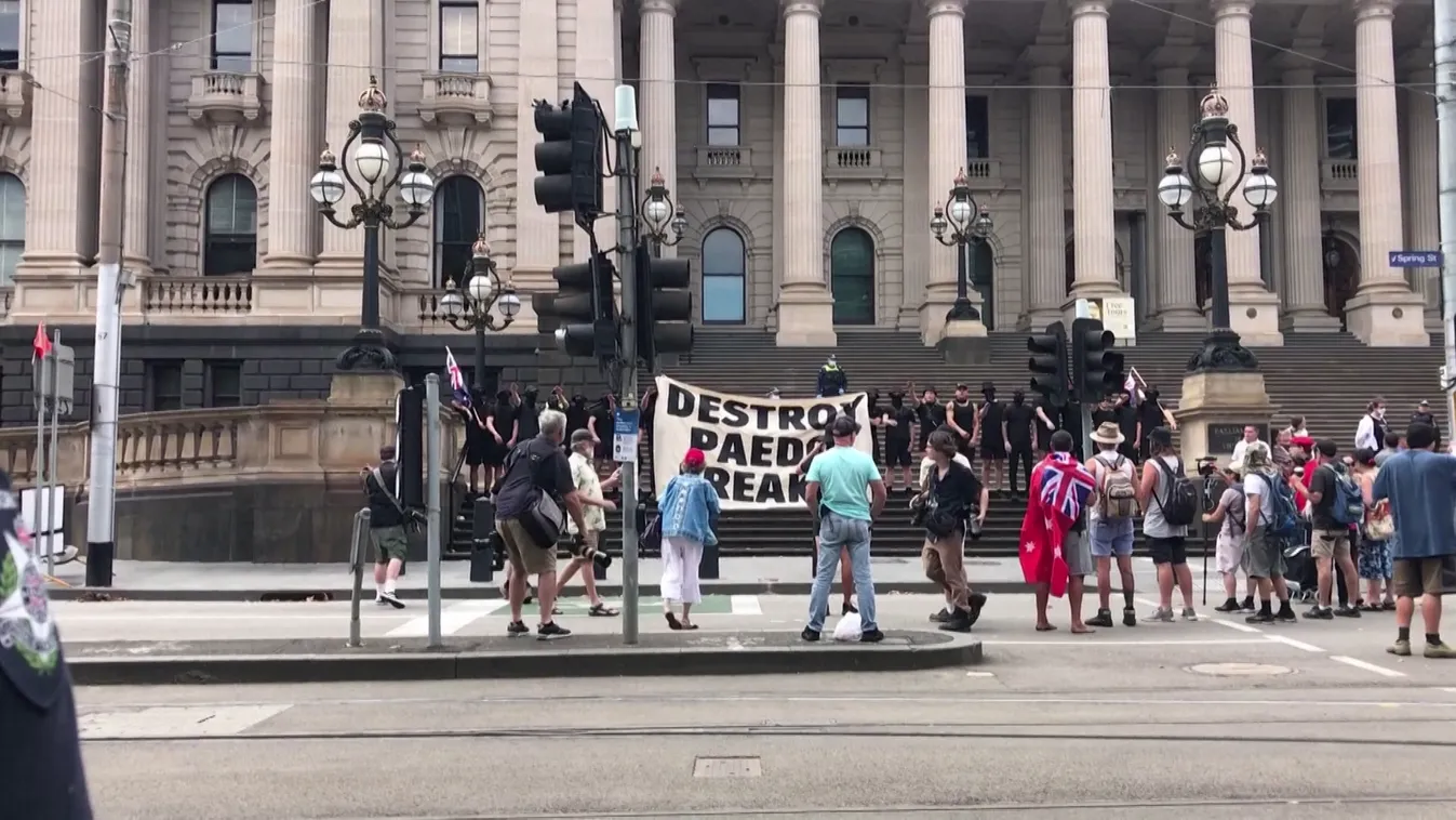 Neonácik támadtak a transzgender-ellentüntetőkre Ausztráliában