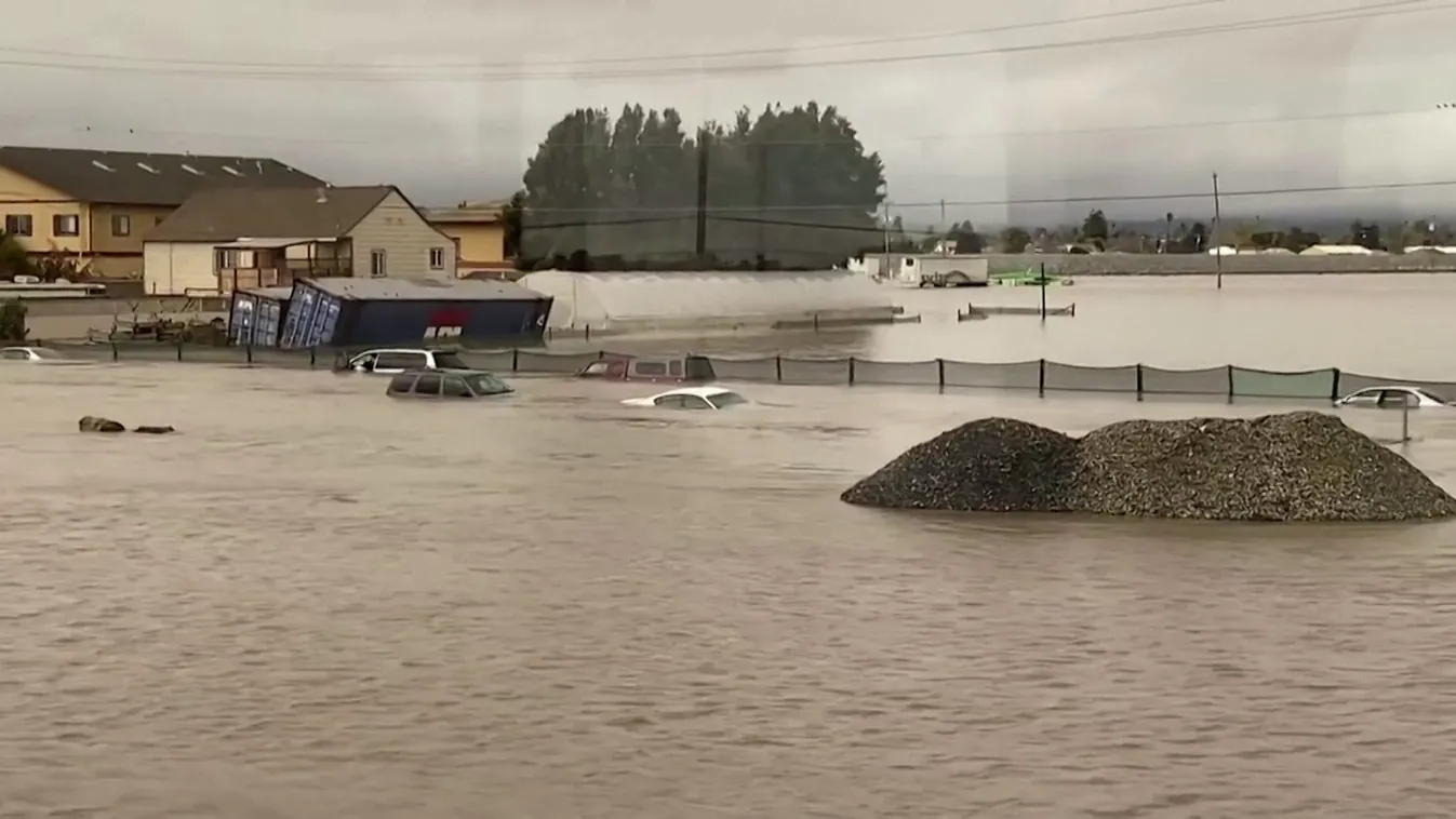 Elárasztott települések, összeomlott utak, áradások és további havazás Kaliforniában