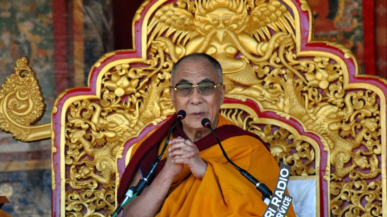 Kilencvenéves a Dalai Láma