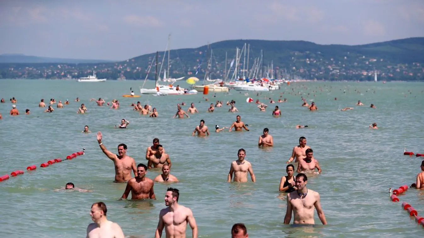 Tízezrek úszhatják át a Balatont