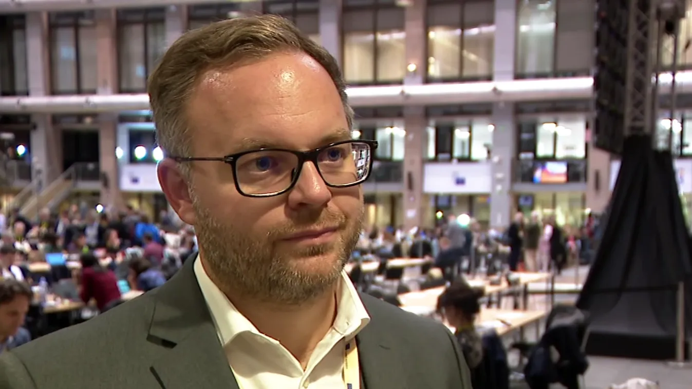 Európai híradó - Orbán Balázs: Az uniós tagállamok saját költségvetésükből ajánljanak pénzt Ukrajnának!