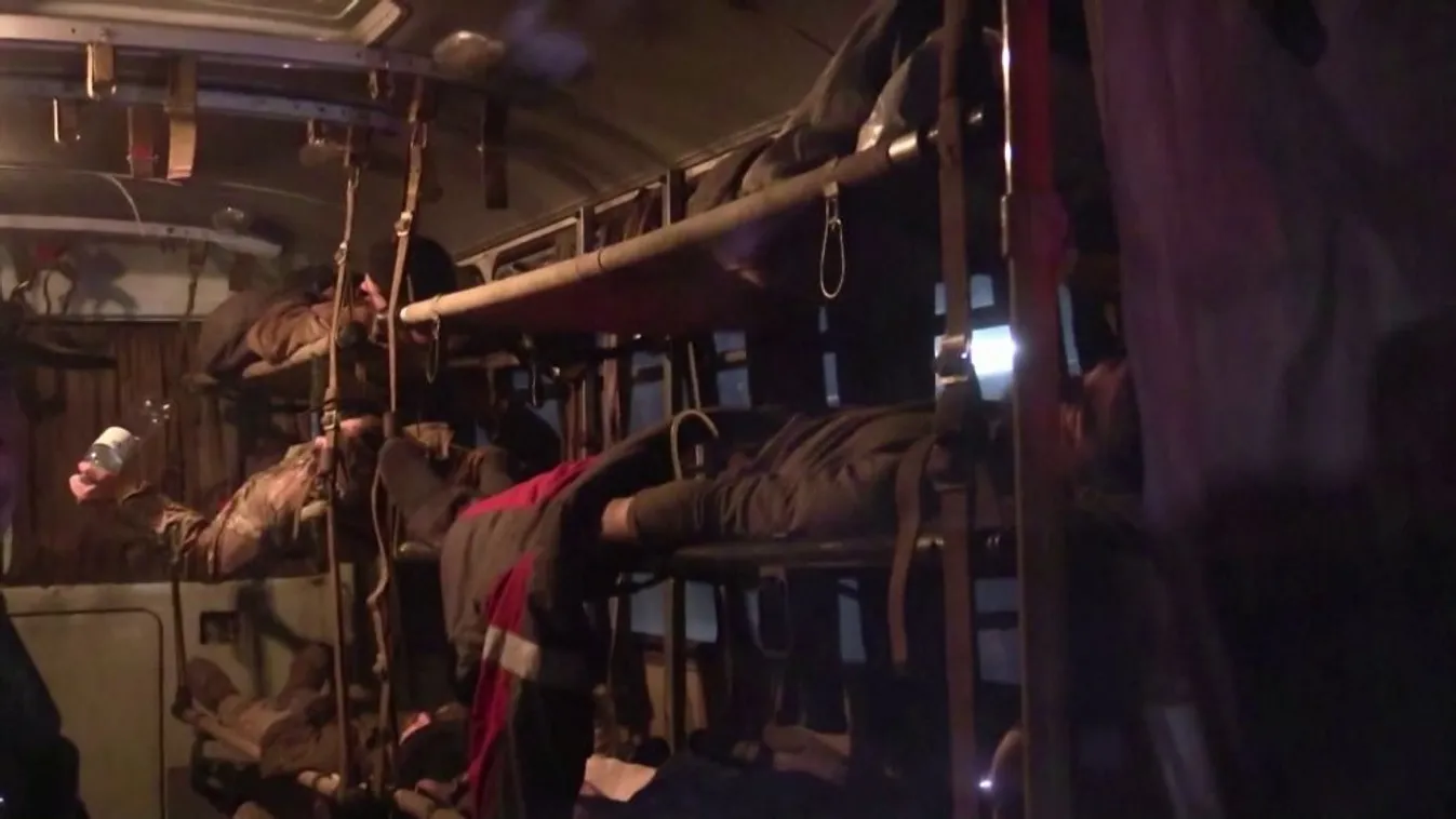 Több száz harcos hagyta el az Azovsztalt